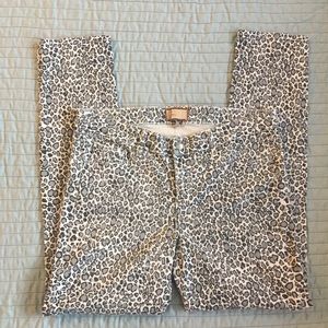 Paige jeans size 31 X 29 gray leopard peg skinny